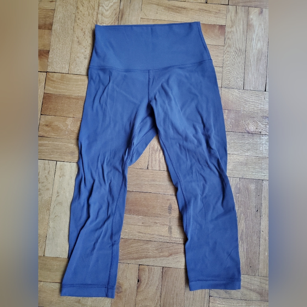 CLOSING JUNE 11!! RARE GREYVY Lululemon Align Crop - Picture 3 of 10